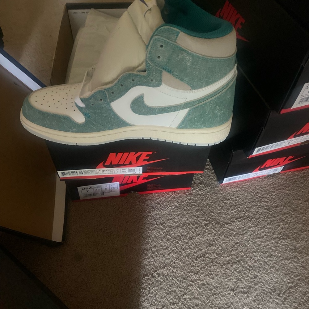 Nike Kids Red and White High-Top Sneakers - Picture 2 of 3